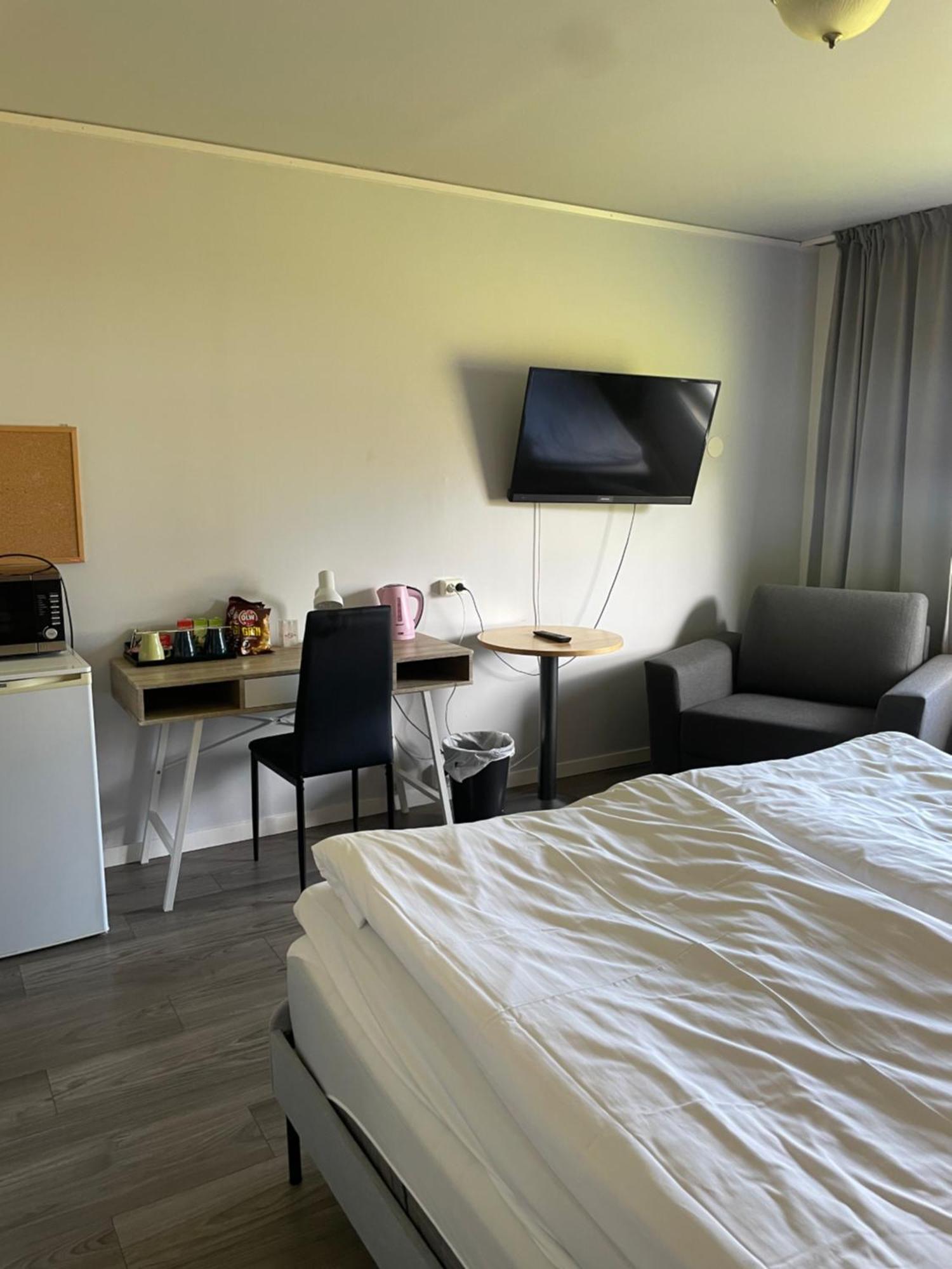 Hotell Smedjan Pajala Ngoại thất bức ảnh